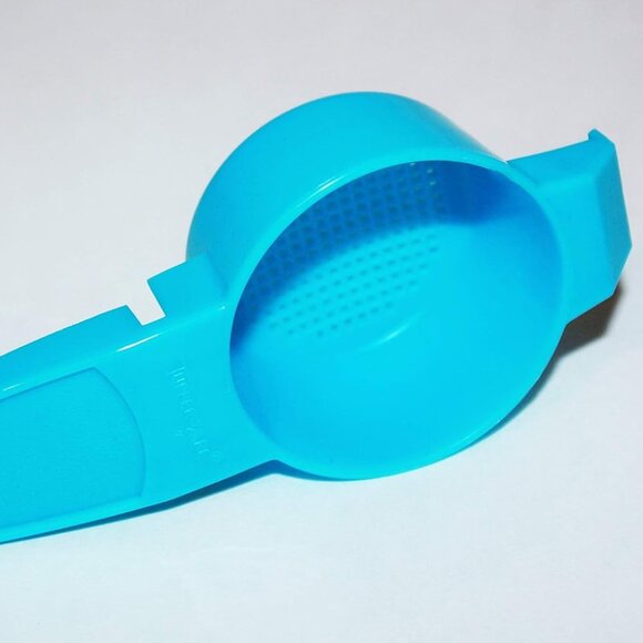 Tupperware Gadget Mini Colander Loose Tea Strainer Powder Sugar Sifter Blue Pink - Picture 8 of 16